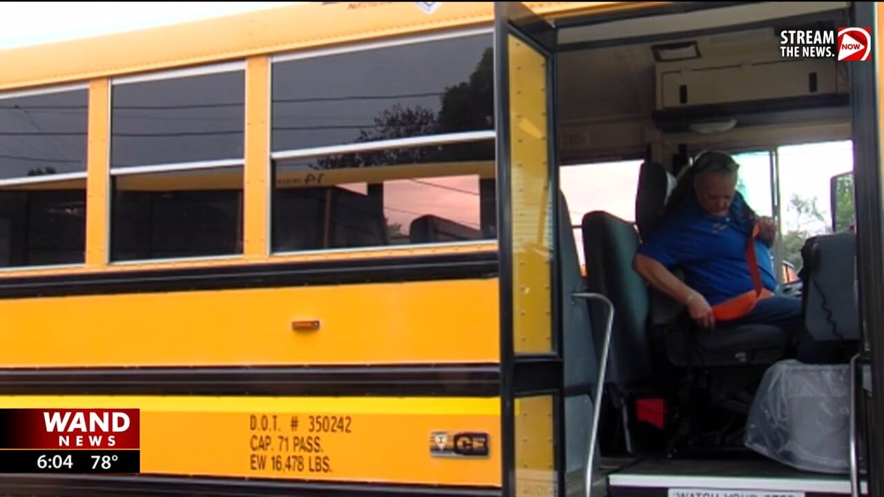 New Illinois law requires seat belts on school buses